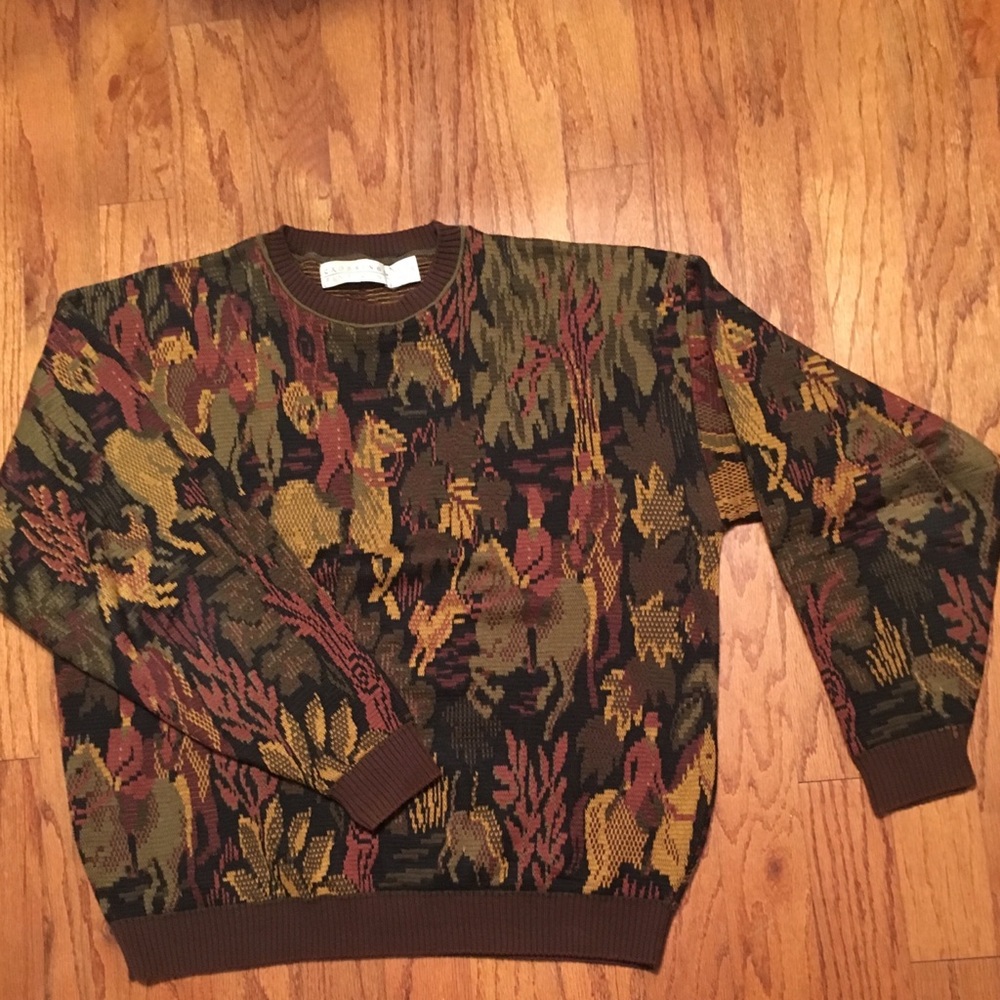 Sweater with horse print. Great condition.